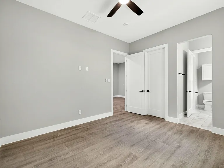 4517 Larch Ln — Photo 36