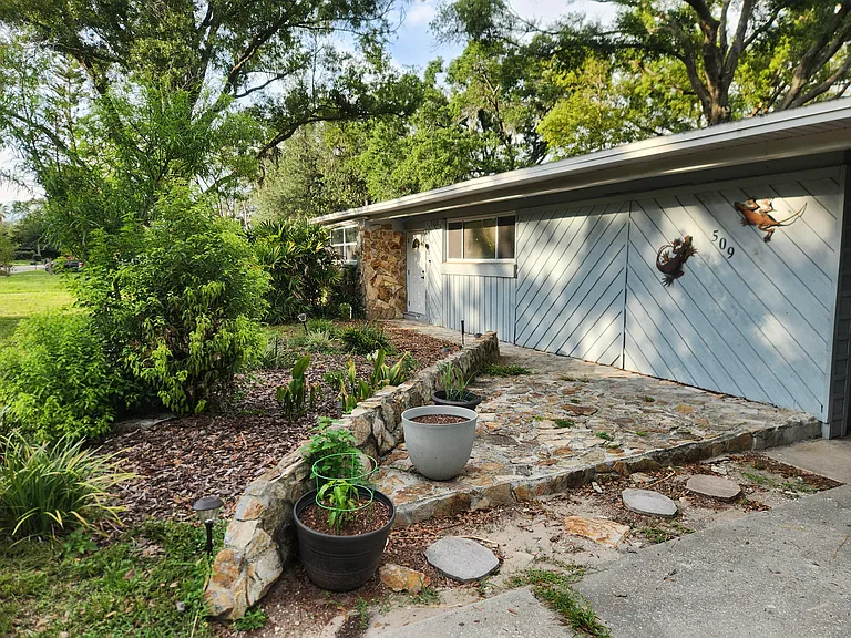 509 Herchel Dr — Photo 1