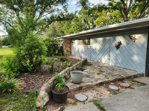 509 Herchel Dr, Temple Terrace, FL 33617