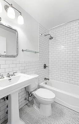 Rented by Mirador Real Estate | media 44