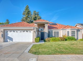 1800 E Omaha Ave, Fresno, CA 93720