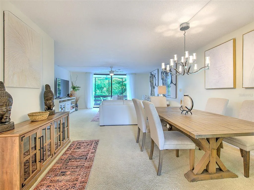 2 bed, 2.0 bath, 1456 sqft, $6,000 — Photo 3