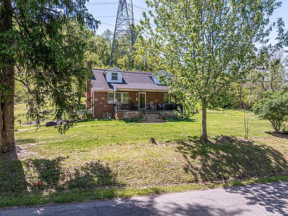 5th image of 431 Mitchell Valley Dr