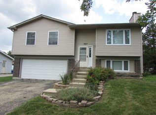 840 Summit Ln, Bolingbrook, IL 60440