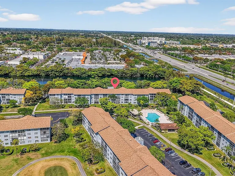 12500 SW 5th Ct #109M — Photo 36