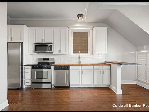 4th image of 2135 W Adams St APT 1