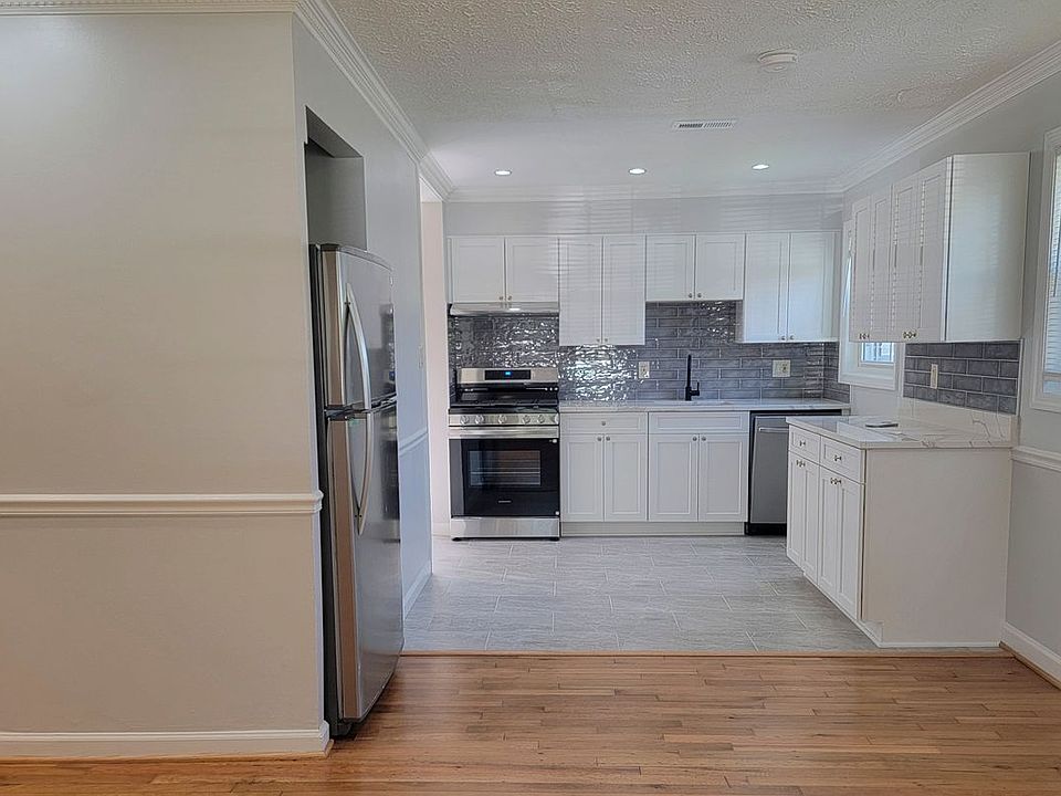 2nd image of 12612 Flack St