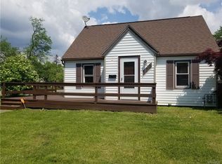 170 Gardenvale Dr, Cheektowaga, NY 14225