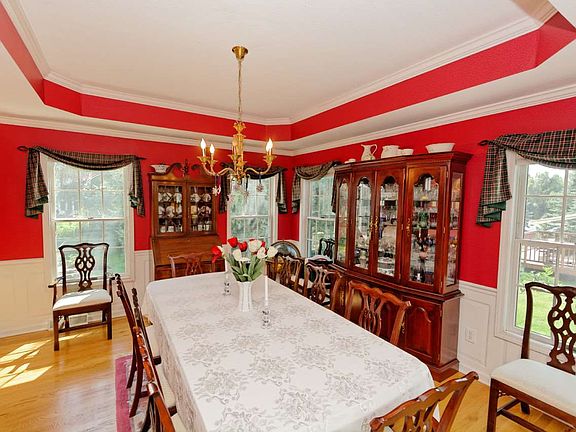 5th image of 620 Vanderlyn Ln