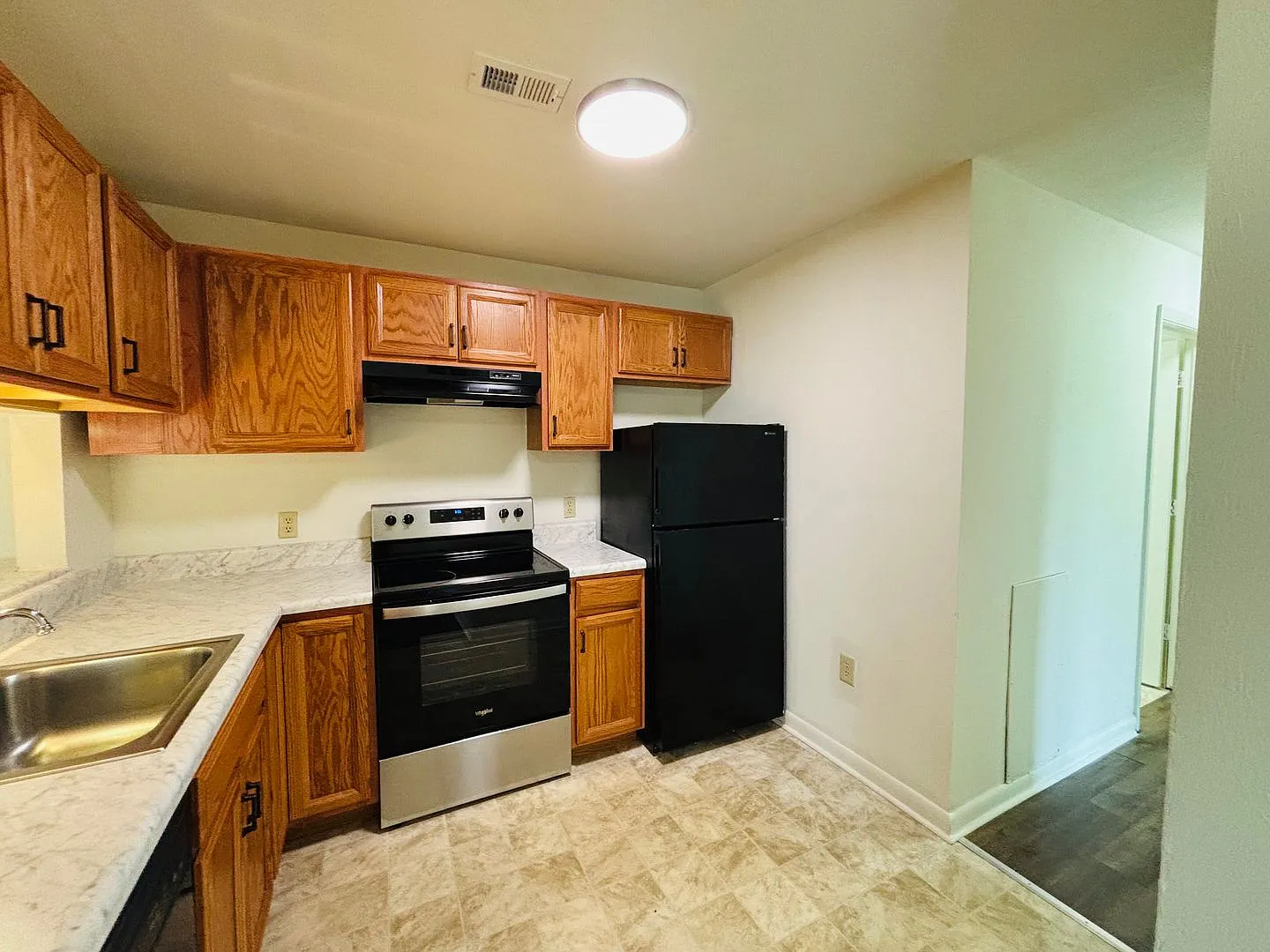 4 Bedroom 2 Bath Condo — Photo 3