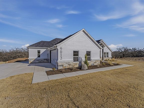 4th image of 9012 Oak Valley Ln