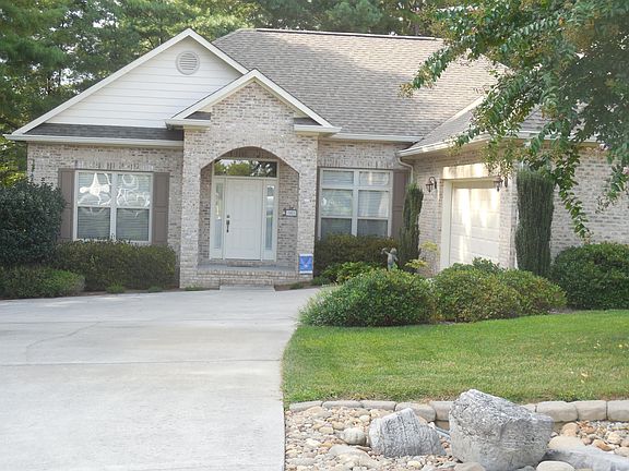 2nd image of 303 Coweta Ct