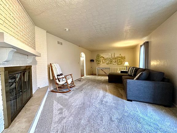 4th image of 5141 Potomac Dr
