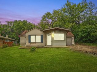 5881 Woodward Ave, Downers Grove, IL 60516