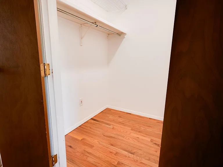 327 Royal Village Dr — Photo 48