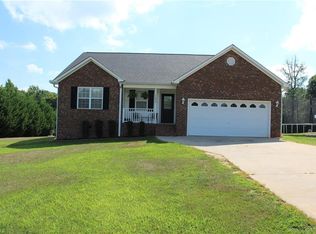 5024 Leigh Ln, Sophia, NC 27350