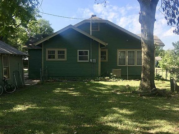 4th image of 608 E 2nd St