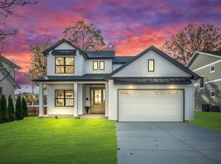 206 Midway Ave, Kirkwood, MO