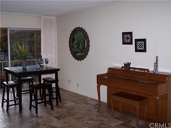 4th image of 100 Loma Ave Unit 303