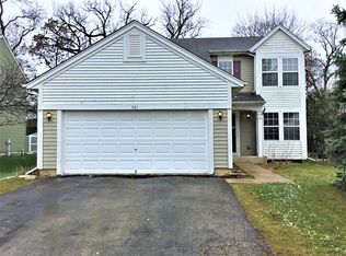 561 Arbor Ln, South Elgin, IL 60177