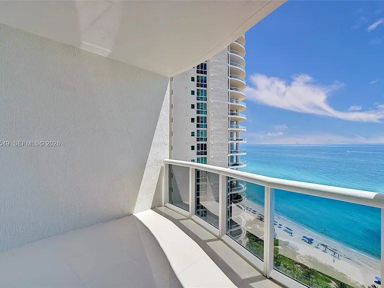 16001 Collins Ave #1604-fl 331 — Photo 37