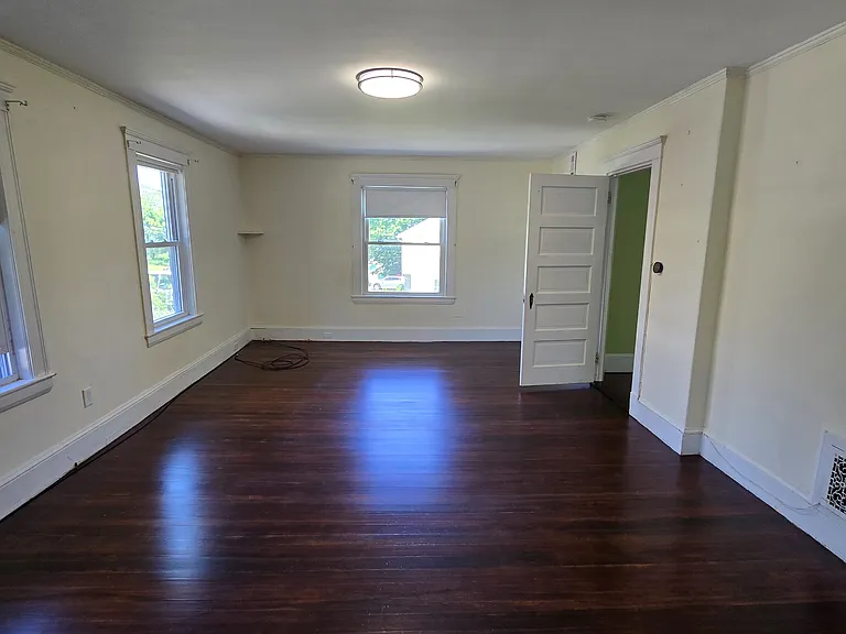 40 Maple St — Photo 5
