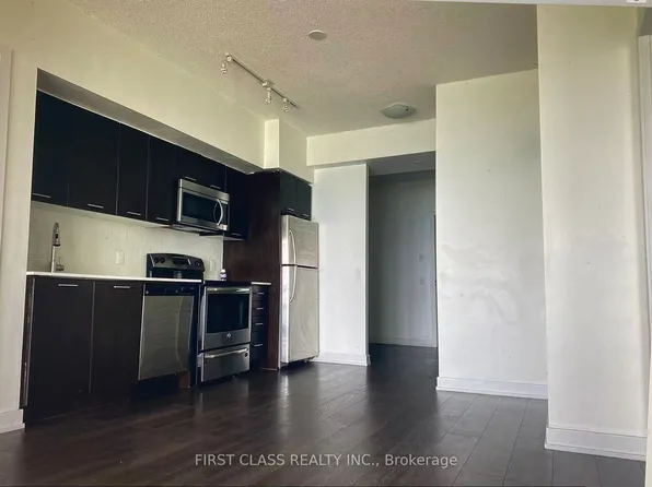 2212 Lake Shore Blvd W, Toronto, ON