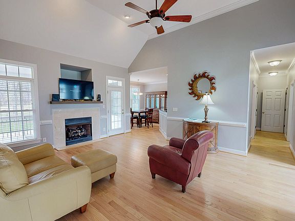 2nd image of 353 Fletcher Ridge Rd