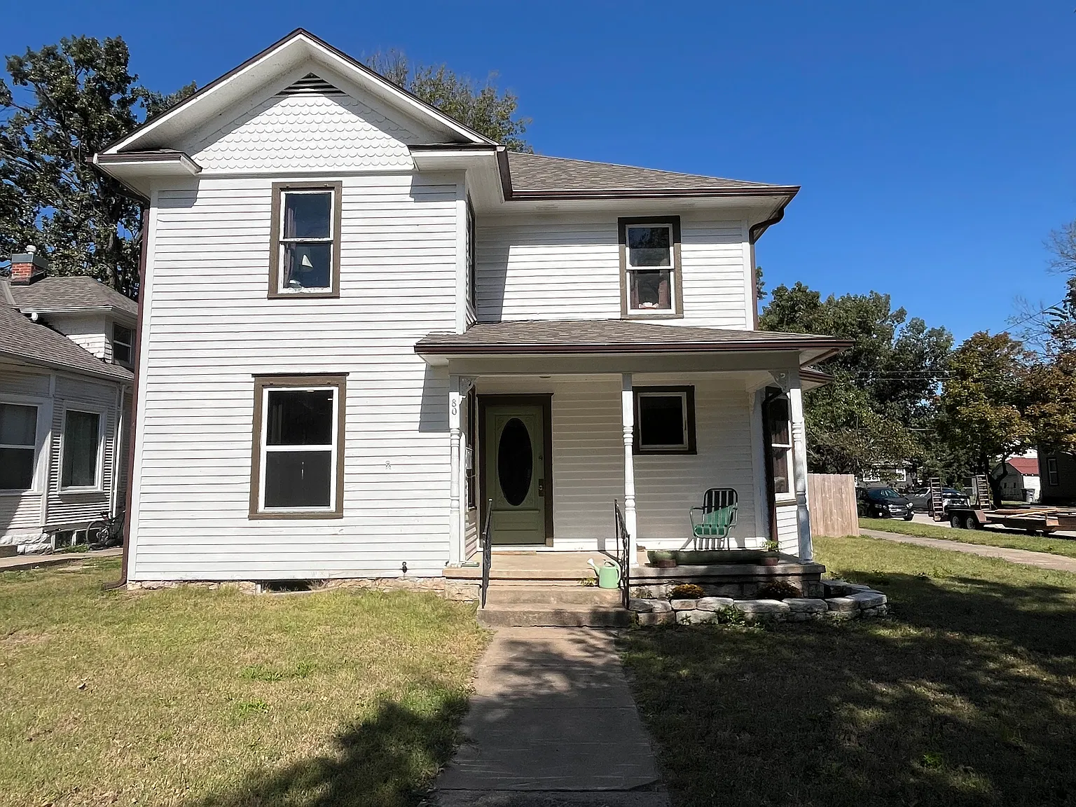 5 bed, 2000 sqft, $2,400 — Photo 1