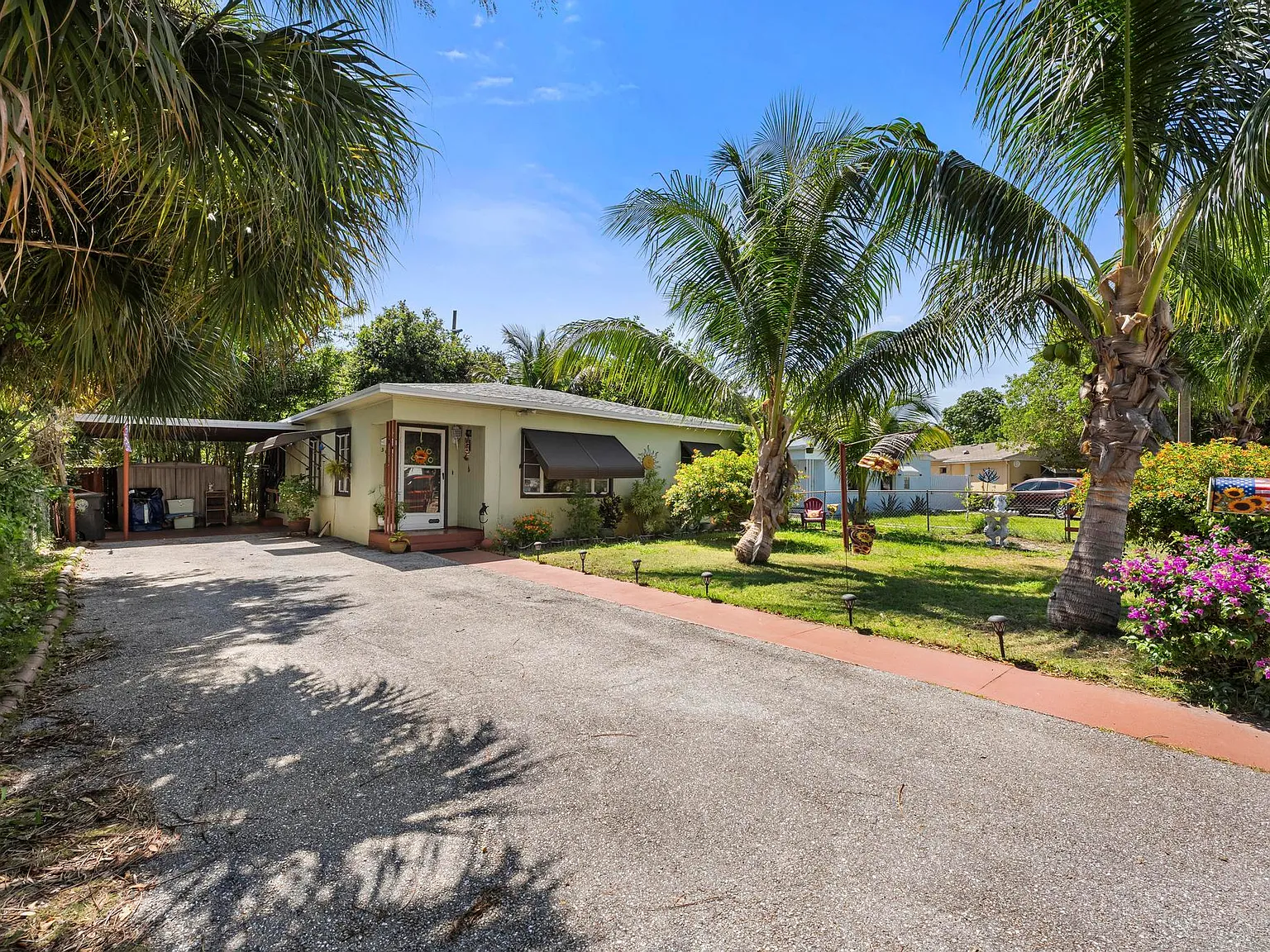 2 bed, 1.0 bath, 834 sqft, $2,800 — Photo 4