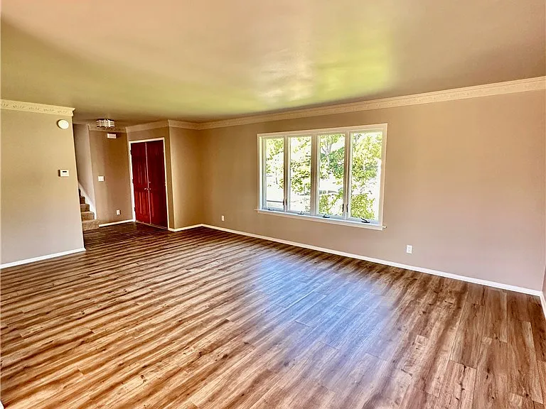 19331 Green Mountain Dr — Photo 5