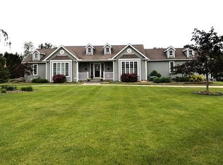25 Russo Dr, Canfield, OH
