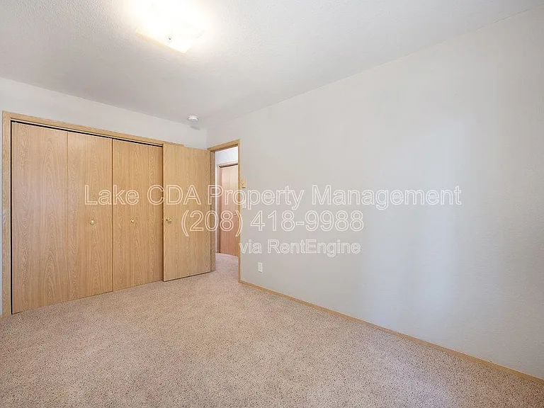 1611 E Montana Ave #C — Photo 17