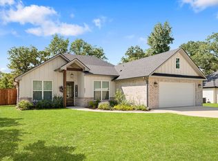 221 County Road 2462, Mineola, TX 75773