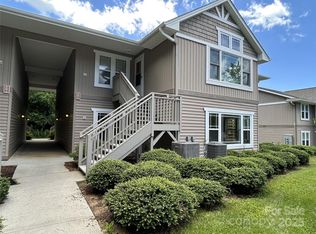 89 Morningside Ln, Hendersonville, NC 28792