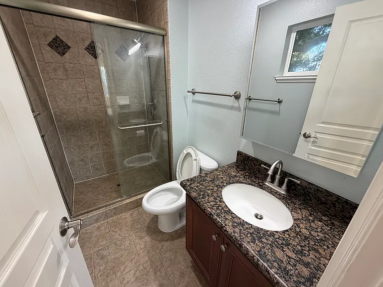 bath within main bedroom