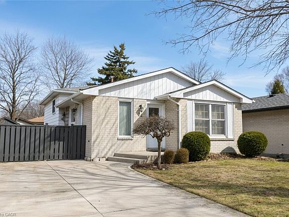 2nd image of 24 Grenoble Rd