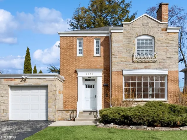 2038 Greenwood Ave, Wilmette, IL 60091
