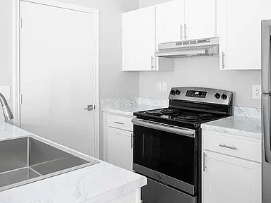 Kenwood Club at the Park Apartments