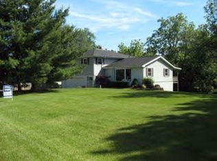 5607 Arrowhead Ct, Decatur, IL 62521