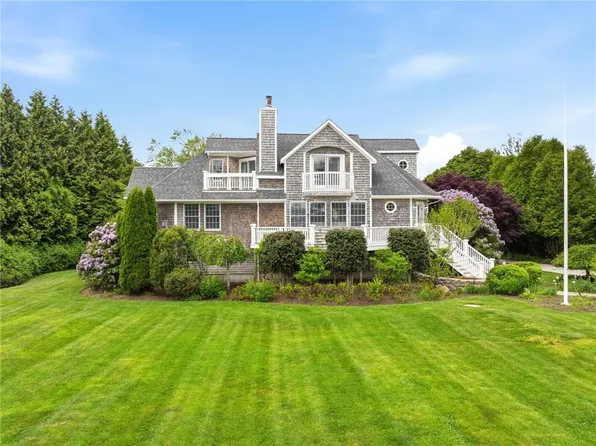 112 W Willow Ln, Charlestown, RI 02813
