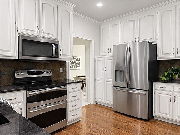 5th image of 13902 W 71st Ter