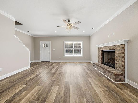 3rd image of 2136 Skeetertown Rd