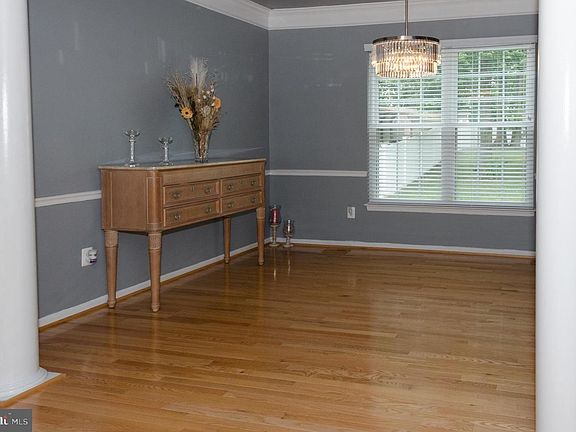 4th image of 10507 Pookey Way