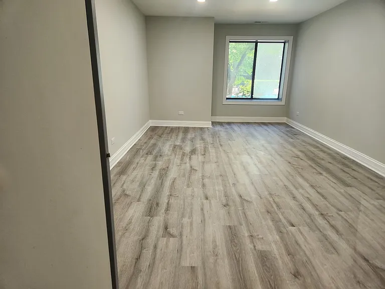 9242 Gross Point Rd #107 — Photo 5