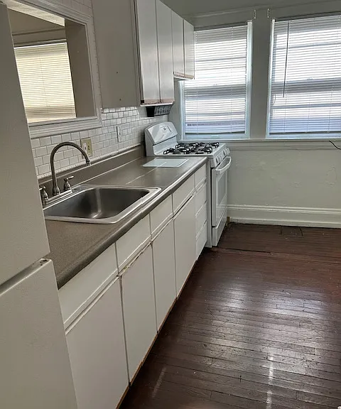 12509 Cedar Rd #5 — Photo 3