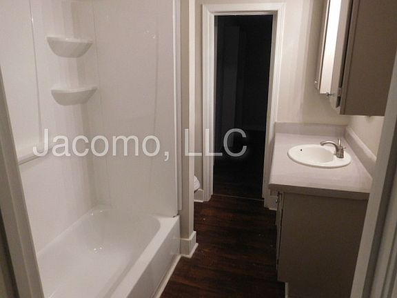 4th image of 506 N Etowah Dr