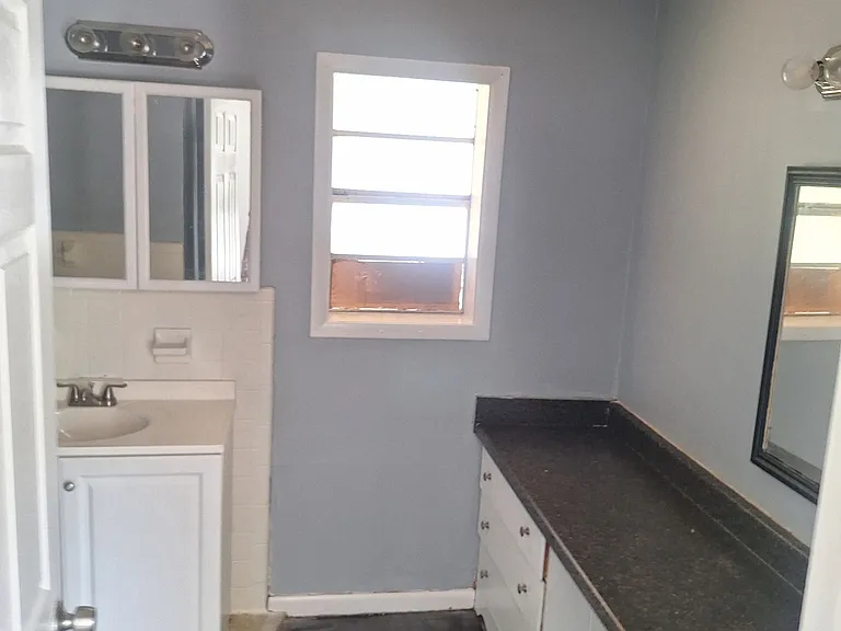 3008 Cabot St — Photo 10