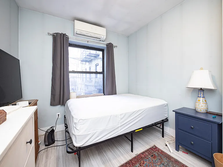 352 Hooper St #1R — Photo 8