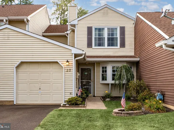 23 Hattaras Ct, Bordentown, NJ 08505